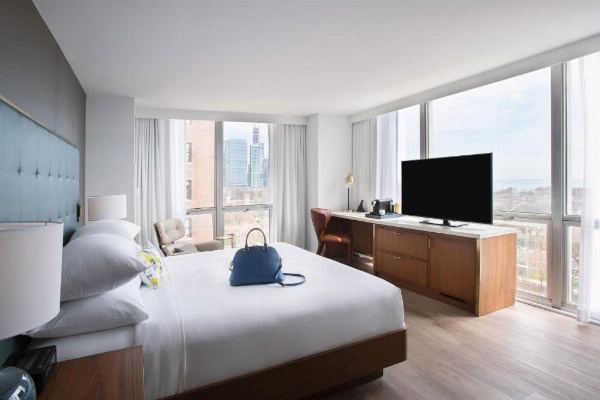 Le Méridien Essex Chicago image 8